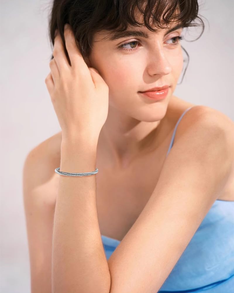 NewZenro Elegant Magnetic Bracelet Copper Magnets Bangle For Women Men Gifts for Father's Day (Silver)