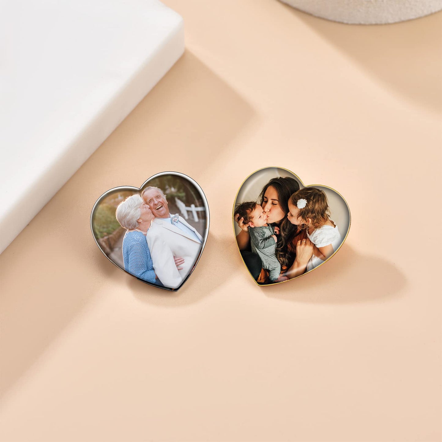 Custom4U Customized Photo Brooch Pin Heart Picture Pins Personalized Wedding Bouquet Charm Memorial Boutonniere Pin Memorial Gift for Women Men