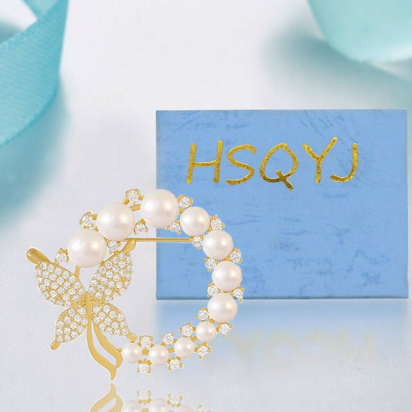 Gold Butterfly Wreath Flower Crystal Brooches Pins Fashion Beautiful Created Rhinestone Pearl Floral Brooch Good Idea for Party Dance Wedding Banquet for Elegant Women Girl (Butterfly Pearl)