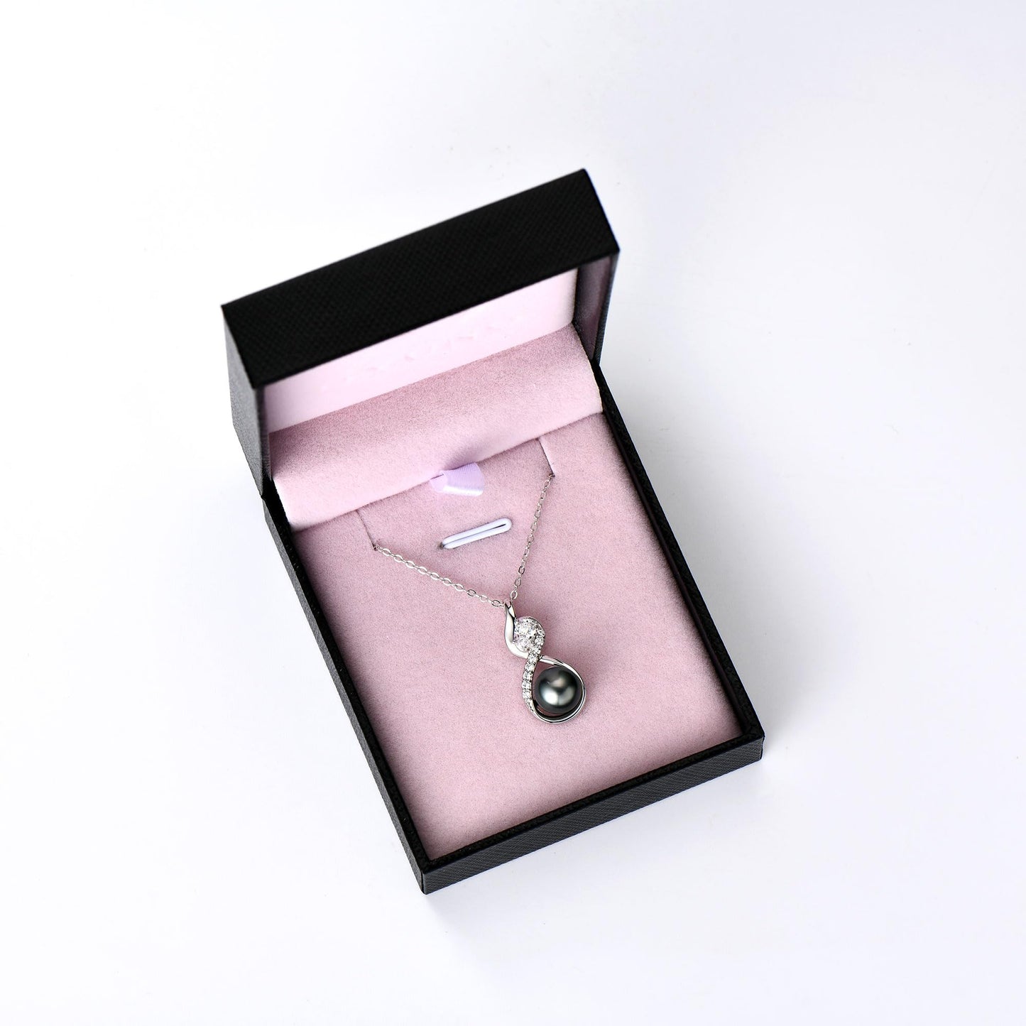 Tahitian Black Pearl Necklaces for Women, 925 Sterling Silver Pearl Pendant Necklace with Cubic Zircon, Birthday Anniversary Jewelry Gifts for Wife Mom