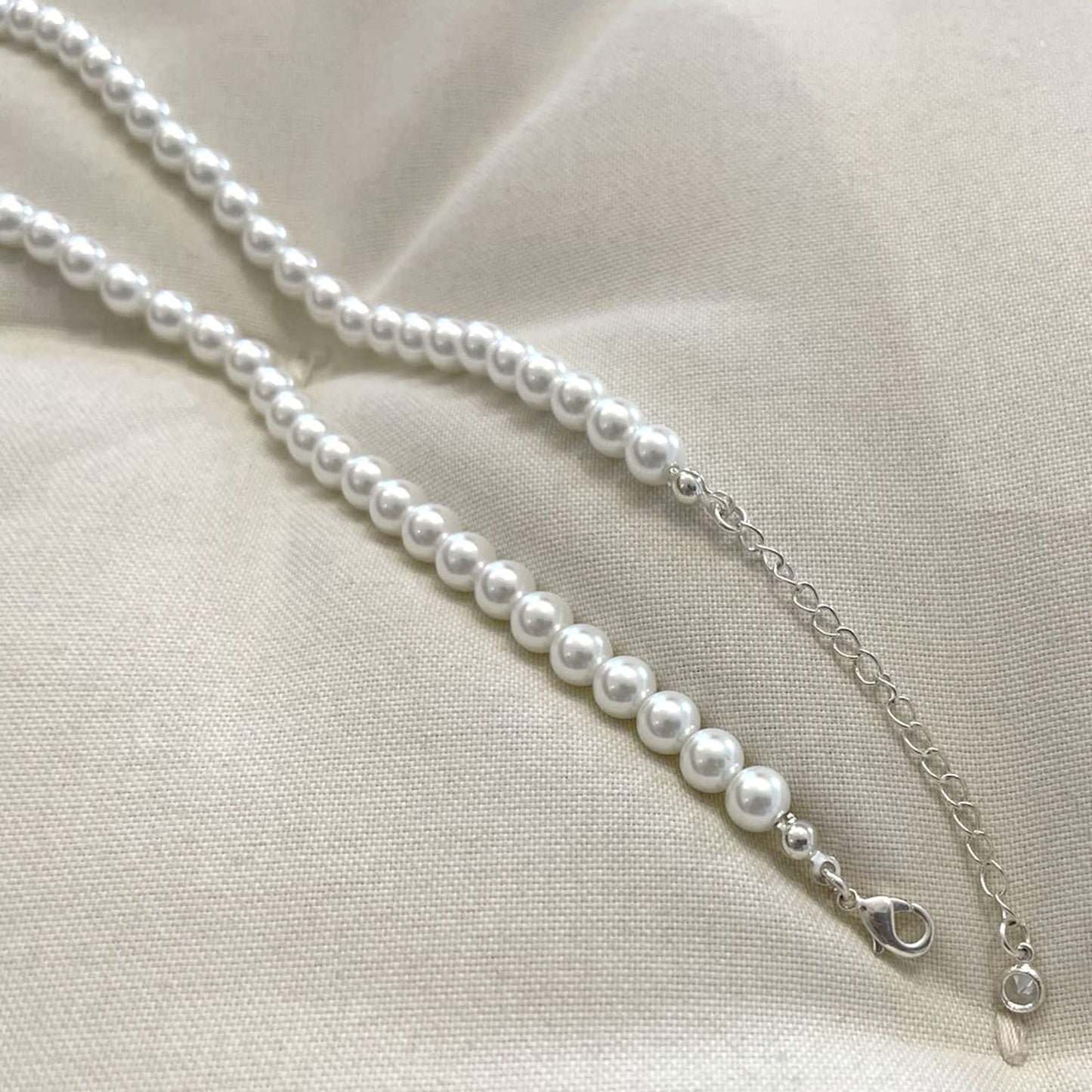 Zeffy Pearl Necklace Set for Women, 6+8MM Dainty Round Imitation Pearl Choker Necklace Set of 2, Wedding Pearl Necklace Delicate Jewelry for Women Simple Bridesmaid Jewelry Gifts