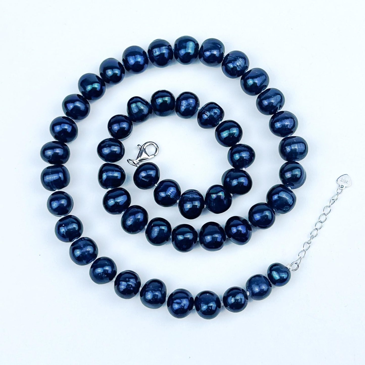 YAMI Tahitian Black Pearl Necklace, Natural Saltwater Cultured Round Pearl 8.5-9mm Strand Necklace with 925 Sterling Silver Adjustable Clasp, Anniversary Mother's Day Jewelry Gifts for Women
