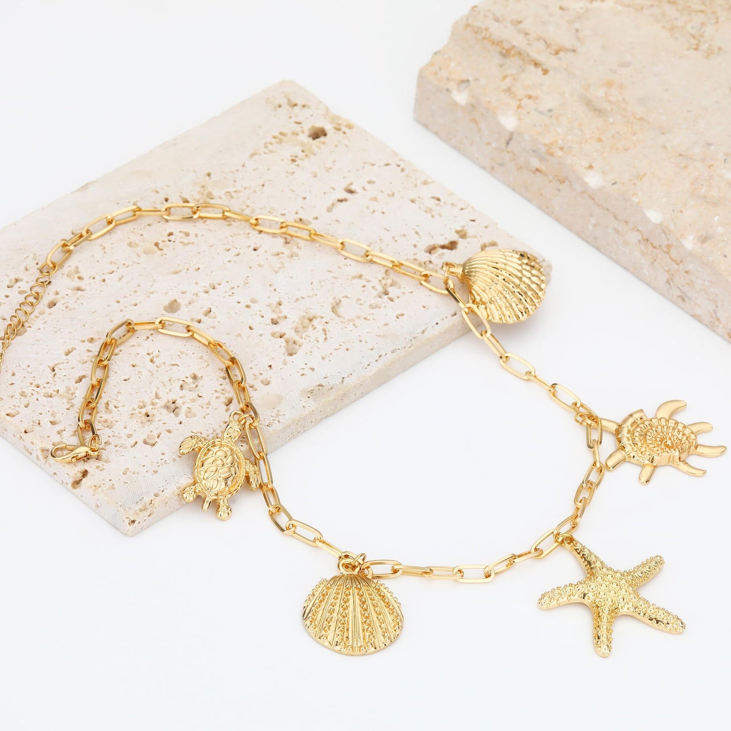 MISS RIGHT Charm Necklace for Women, Chunky Gold Starfish Seashell Shell Conch Turtle Charms Pendant Necklace Paperclip Chain Summer Beach Choker Necklace Jewelry Gifts