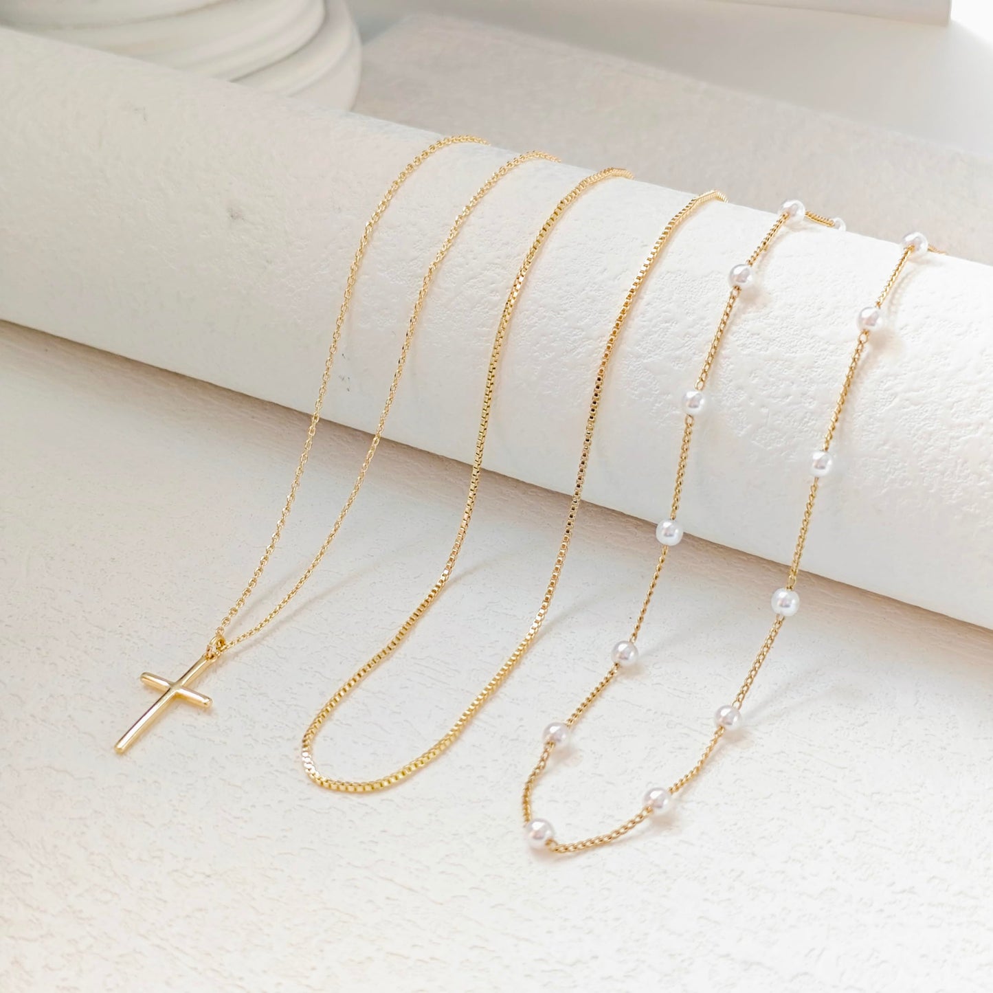 HAXIYA Cross Necklace for Women Layered 14K Gold Plated Cross Chain Dainty Pearl Cross Choker Necklace Set Trendy Necklaces Stack Non Tarnish Crucifix Pendant Gift for Women