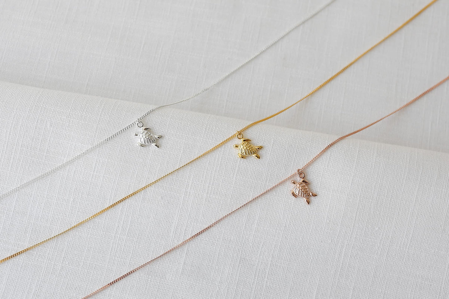 LUUK LIFESTYLE Necklace in 925 sterling silver with turtle pendant, HAPPINESS gift card, travel lucky charm, 19” adjustable length, women's festival jewelry, fashion accessory, marine motif, silver