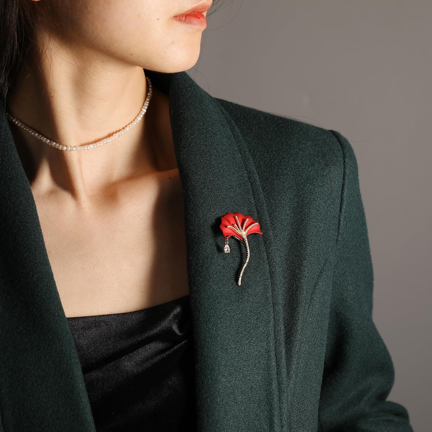 AILONMEI Floral Series Brooch Pins For Women Fashion Costume Pearl Flower Designer Broach & Pins Jewelry Christmas Gift (Ginkgo Leaf)