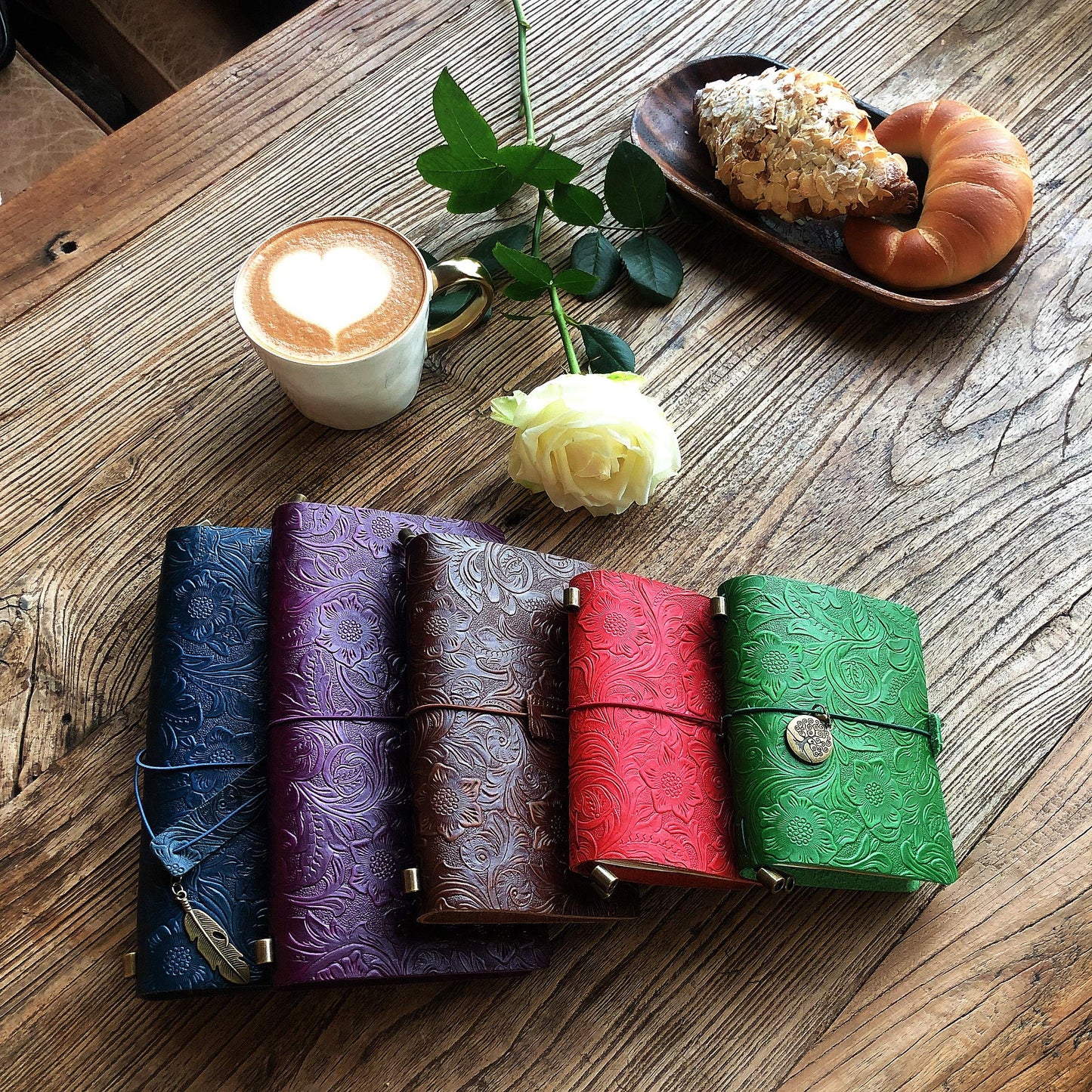 aoaoway Refillable Leather Journal, Handmade Coffee Leather Notebook with Bookmark for Men & Women, Vintage Notepad Sketchbook Perfect for Writing, Gifts, Travelers (Coffee, Standard)