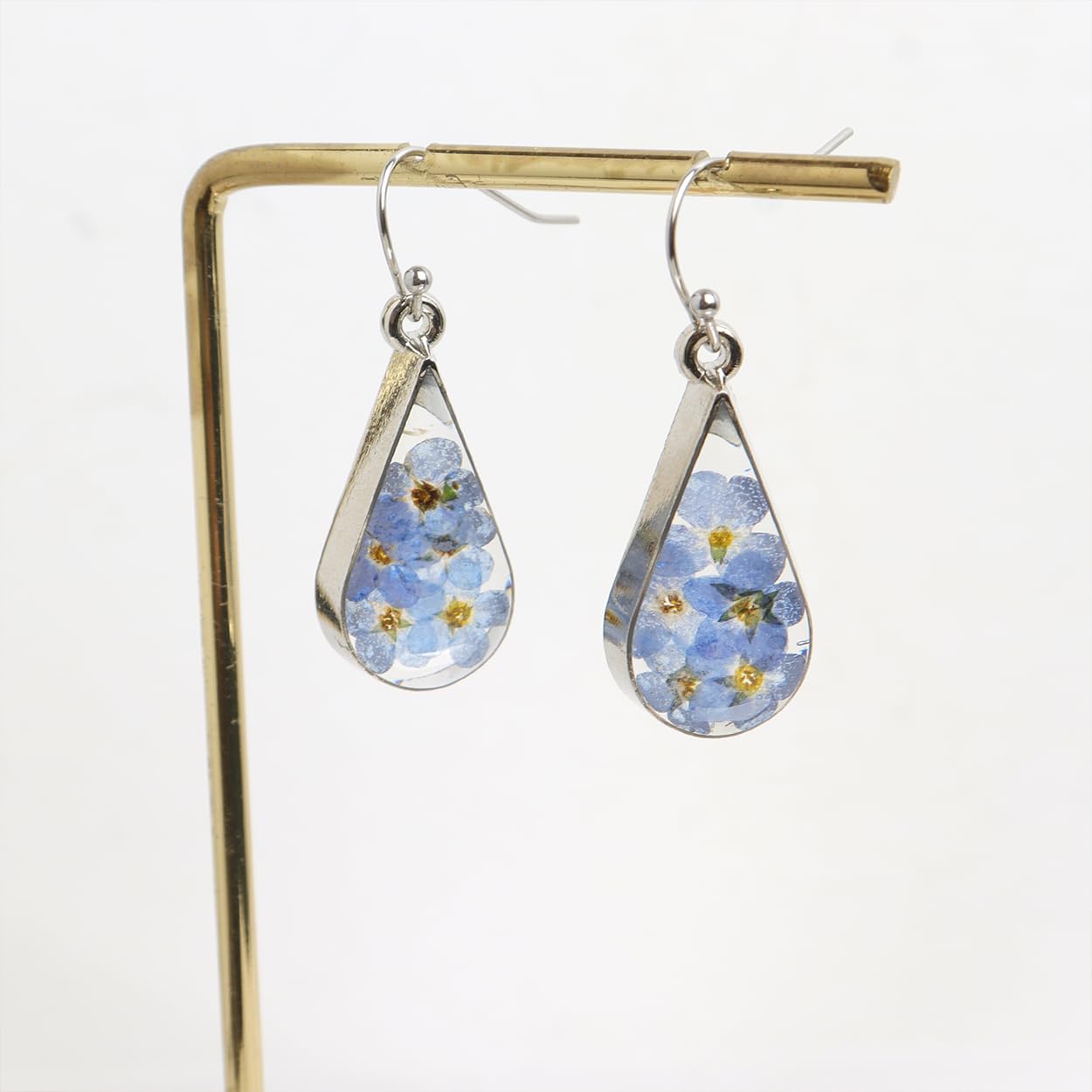 JeanBeau Handmade Pressed Flower Earrings for Women, Forget-Me-Not and Queen Anne's Lace Wildflower Resin Blue Nature Dried Teardrop Dangle Drop Statement Floral Earings Fashion Jewelry Gift