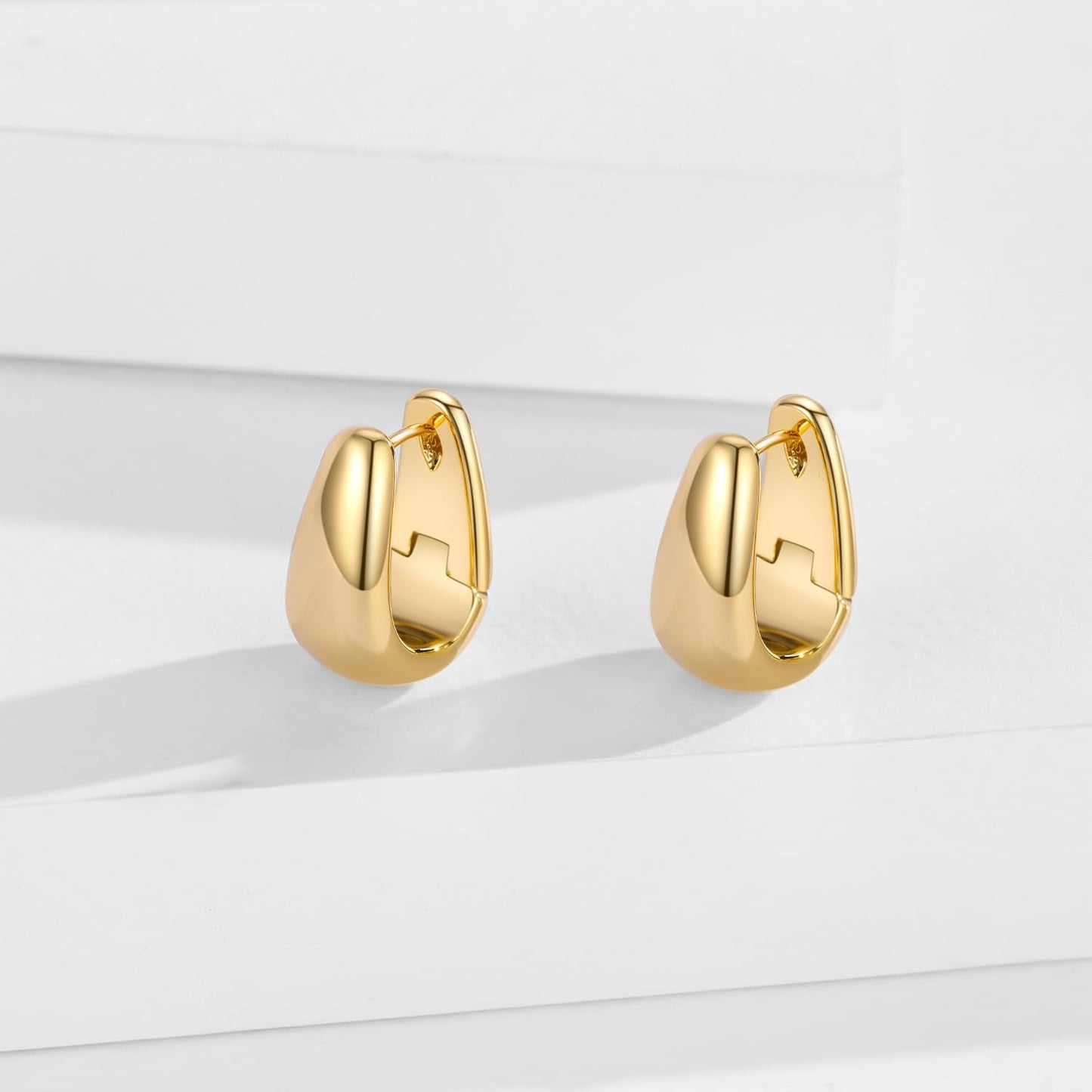 Small Chunky Hoop Earrings for Women 14k Real Gold Plated 925 Sterling Silver Post Small Oval Hoop Earrings Hypoallergenic Thick Huggie Hoops Earrings Jewelry Gifts for Women (gold)