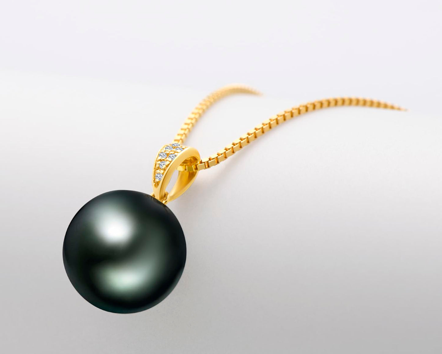 DENGGUANG 18K Gold Black Pearl Necklace Pendant with Diamond 10-11mm Genuine Tahitian Cultured Round Pearls Pendant for Women with 18" Silver Chain