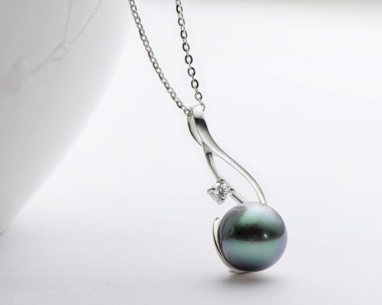 DENGGUANG Genuine Tahitian Black Pearl Necklace for Women, Sterling Silver 9-10mm Natural Ocean-Grown Pearls Jewelry, Anniversary Wedding Birthday Mothers Day Gifts for Mom Wife