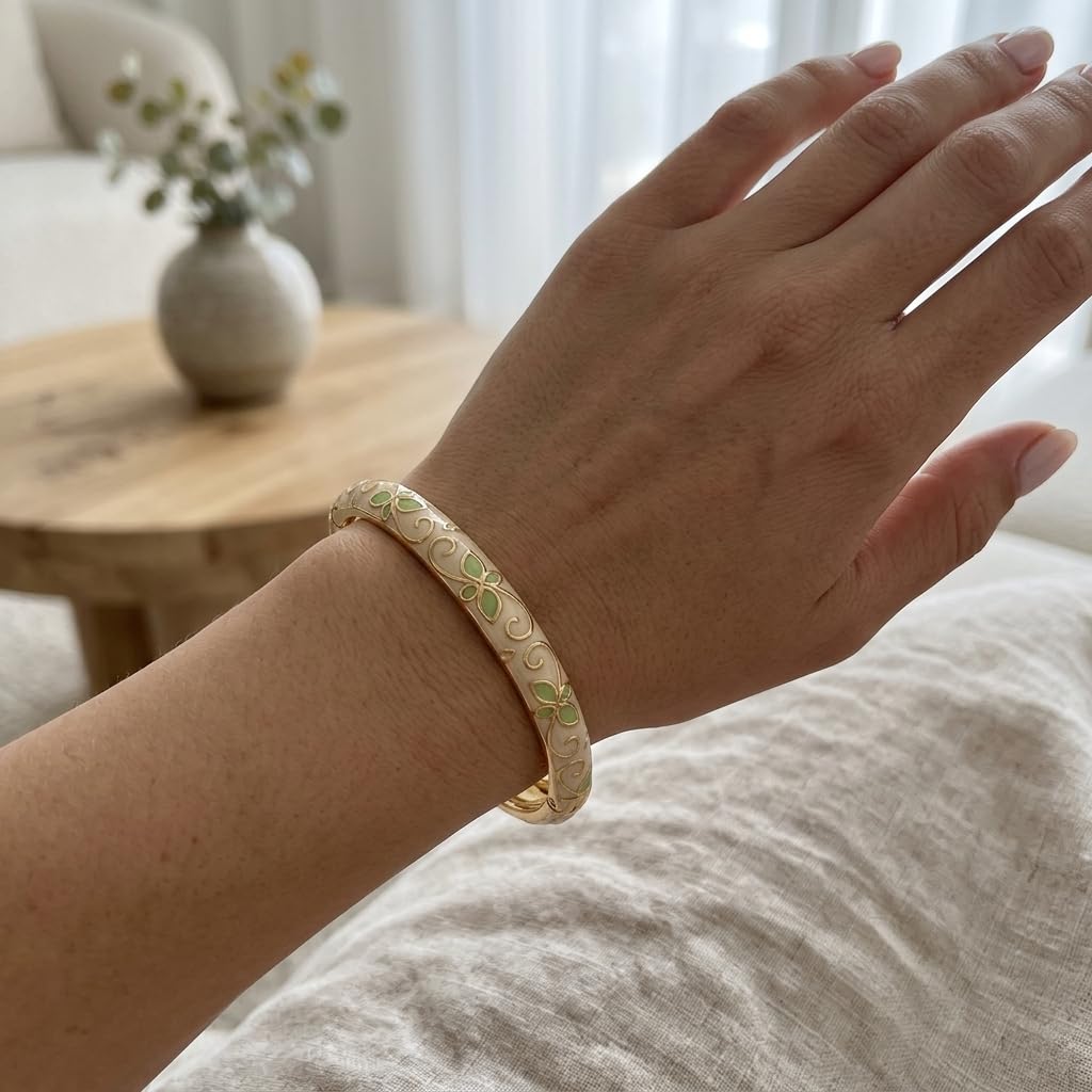 MQCEHTI Vintage Flower Cloisonne Bangle Bracelet for Women, Enamel Chunky Gold Plated Bracelets Jewelry Gifts (White Green Flower)