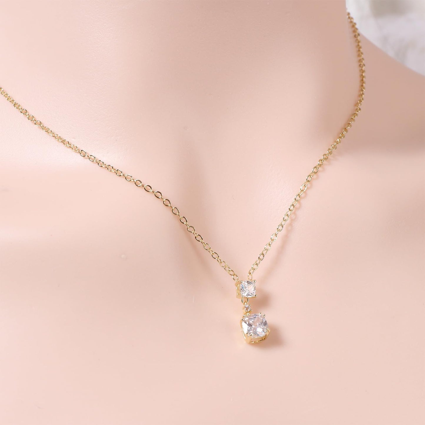 TaYolnFaSo Cushion-cut Diamond Jewelry Sets for Women 14k Gold Plated Dainty Necklace and Earring Set Imitation Diamond Jewelry Gifts for Mother