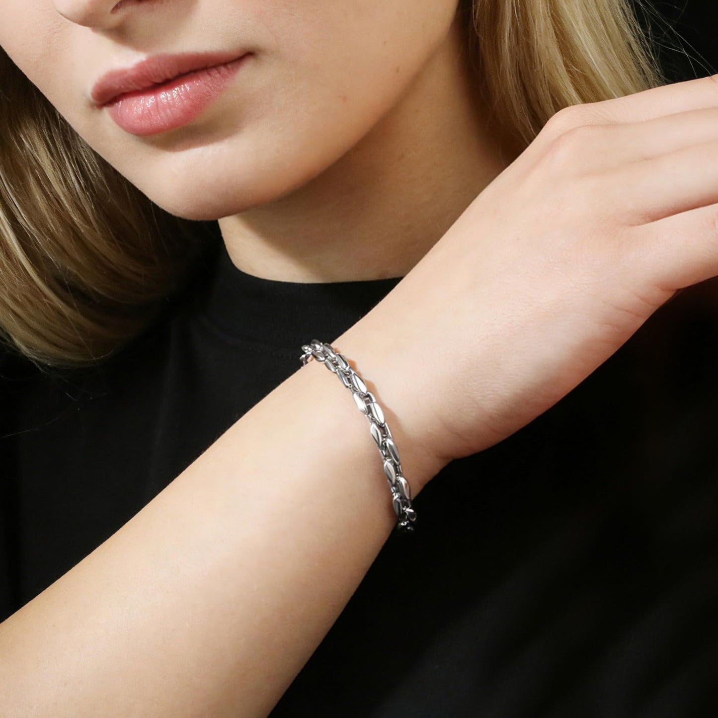 AIAINAGI Silver Link Chain Bracelets for Women Men 7mm Stainless Steel Paperclip Bracelets Rectangle Solid Chunky Chain 7/7.8/8.3Inches Unisex Wrist Jewelry Gift for Mother（7.8inch）
