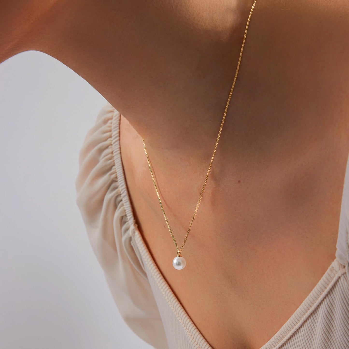 Zeffy Dainty Single Pearl Necklace Simple Pearls Pendant Choker for Women Trendy Gold Necklace Jewelry Gifts