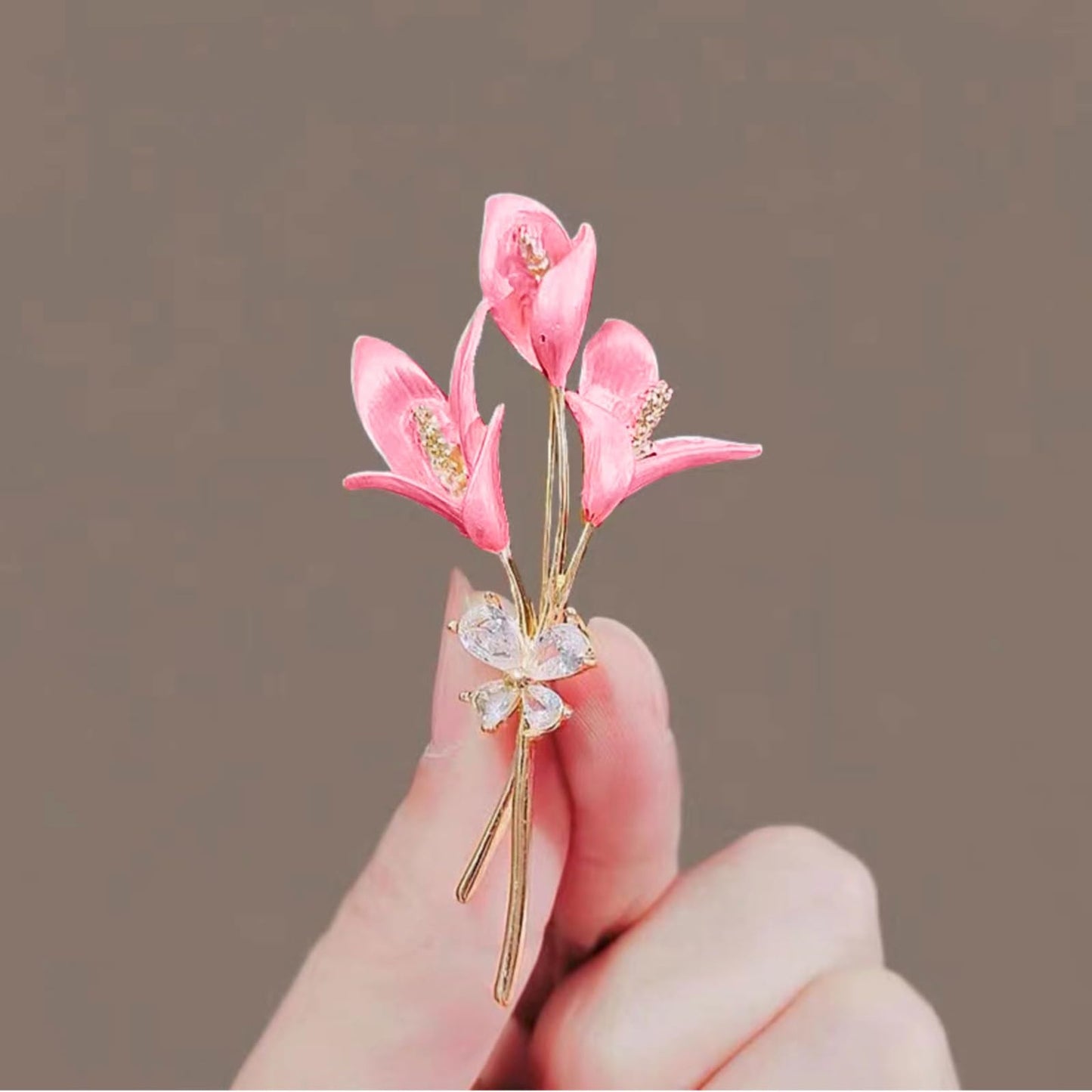 Elegant Flower Brooch for Women, Vintage Premium Enamel Boutonniere, Coat and Suit Pendant Necklace, Jasmine Magnolia Lily Osmanthus Designs (Lily)