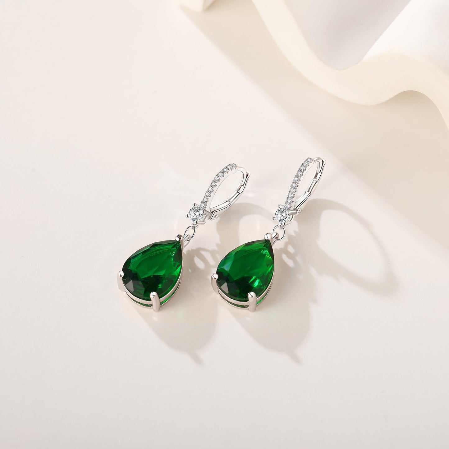 BAMIKI Sterling Silver Teardrop Leverback Dangle Earrings for Women Hypoallergenic, 10×14mm Pear Emarald Birthstone Green Cubic Zircon Drop Earrings Trendy Jewelry Gifts for Wife Daughter Mother