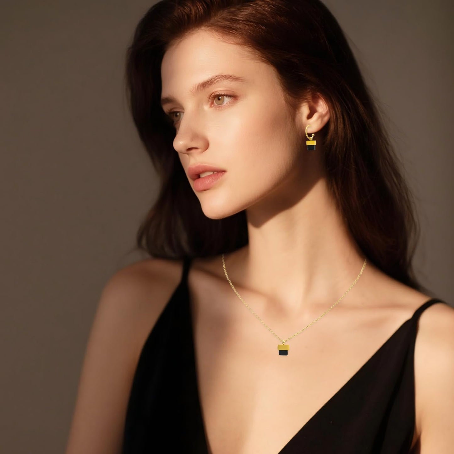 TaYolnFaSo Natural Black Agate Necklace and Earrings Set for Women 18K Gold Plated Black Onyx Jewelry Set Square Gemstone Jewelry Gift
