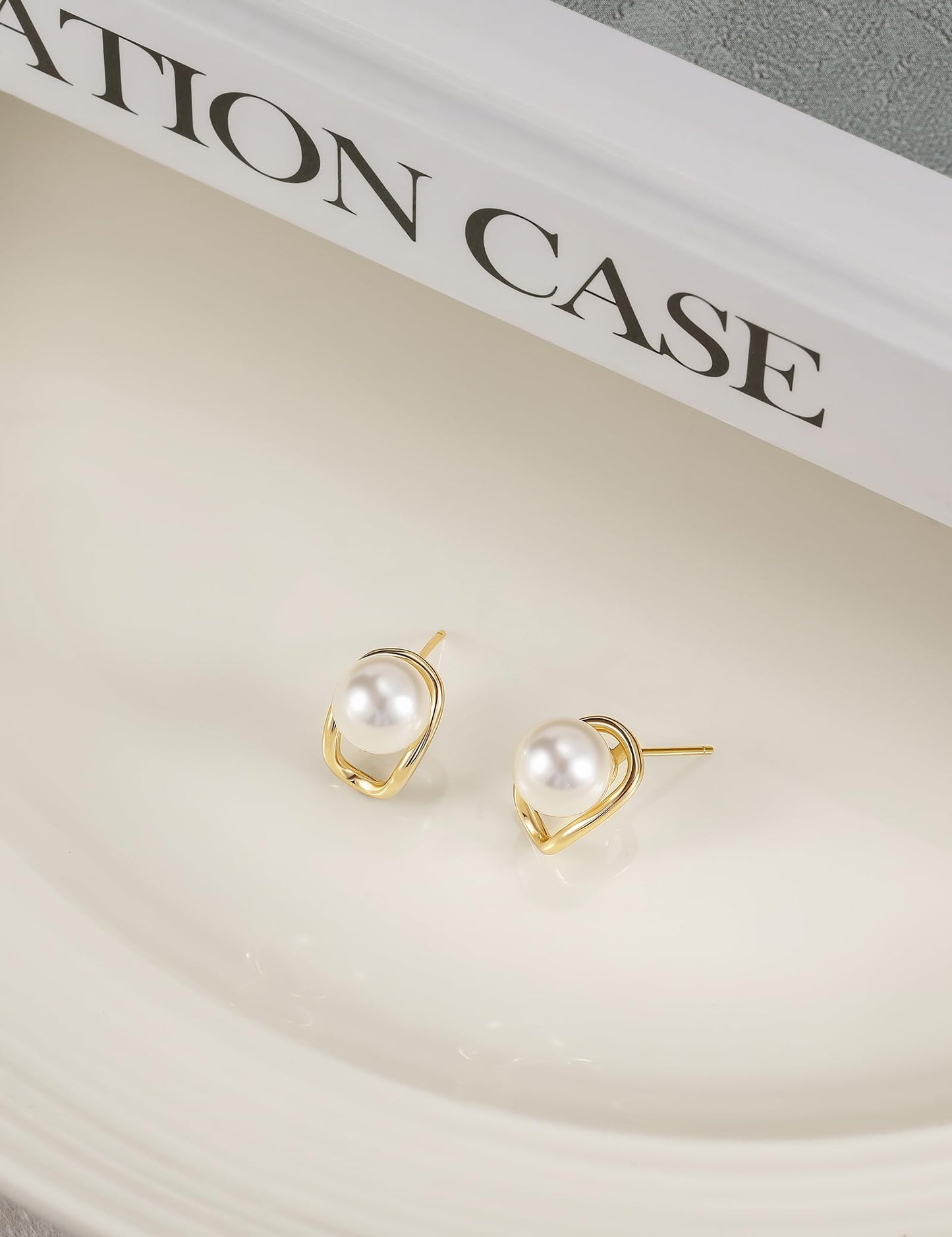 Mameloly Pearl Earrings for Women 925 Sterling Silver Simulated Pearl Stud Earrings 14K Gold Plated Trendy Jewelry Hypoallergenic