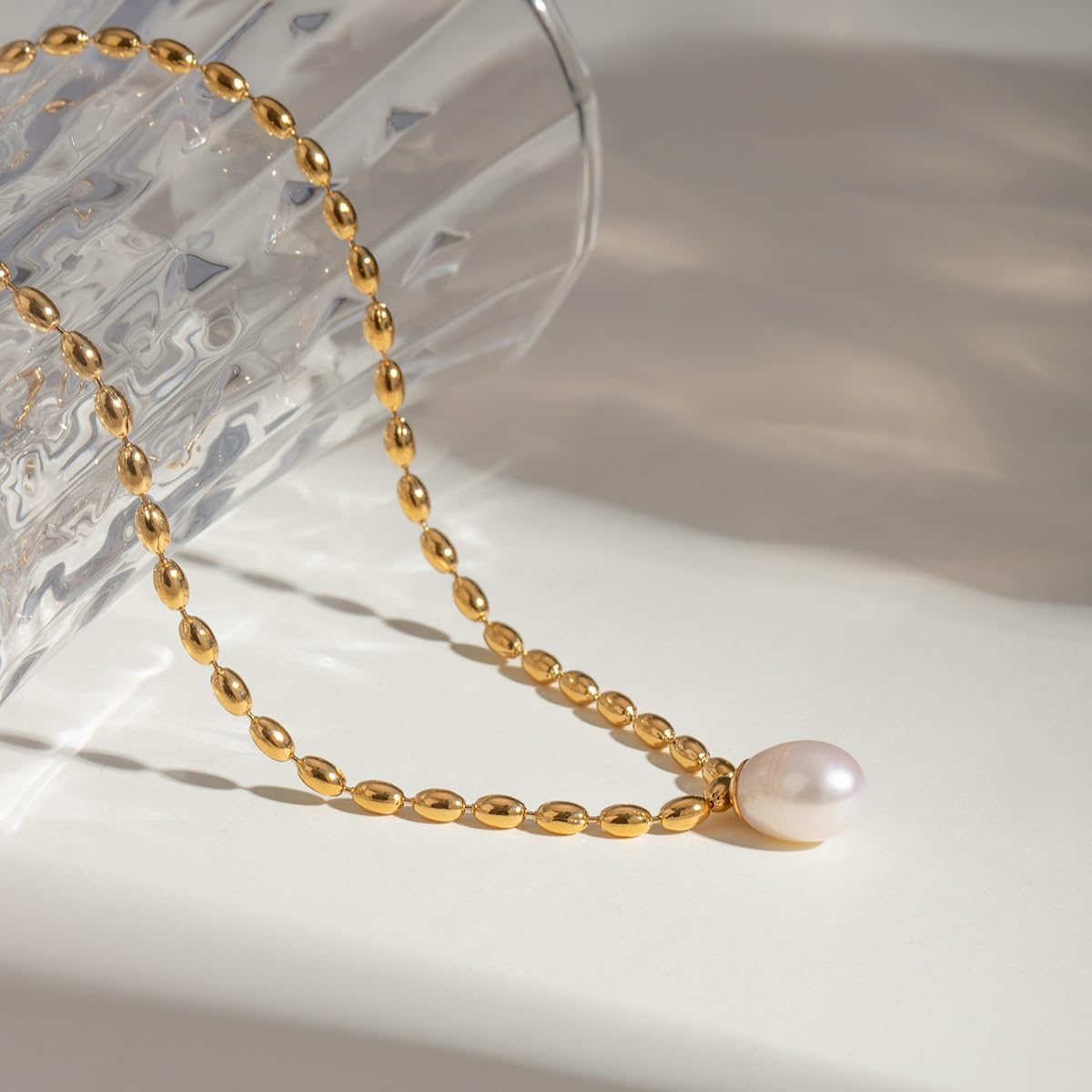 Seamido Dainty Gold Necklace for Women Non Tarnish, 18k Gold Plated Waterproof Necklace Charm Summer Beach Pendant Choker with Butterfly Pearl Sea Star, Trendy Elegant Jewelry for Her