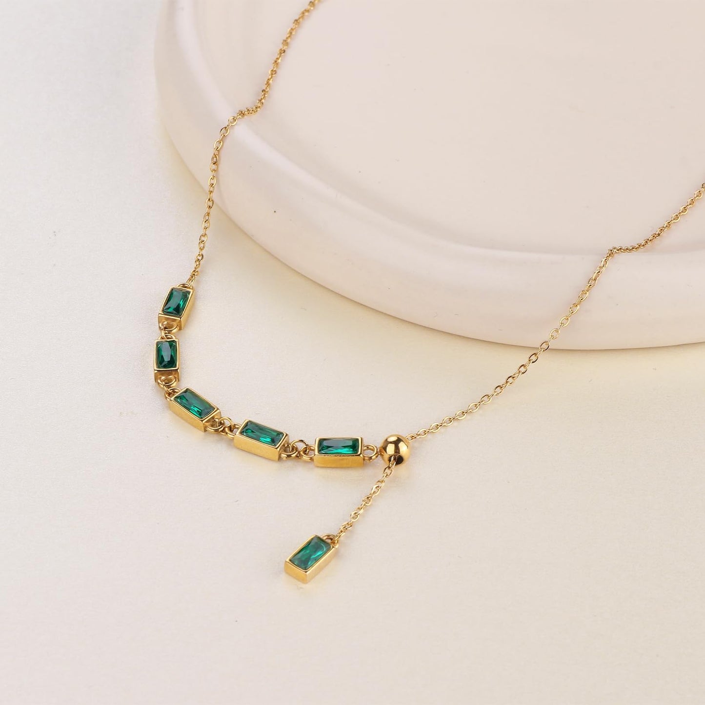 TaYolnFaSo Emerald Y Shaped Necklace 18K Gold Plated Emerald Cut Green CZ Y Lariat Necklace Jewelry Valentine's Day Gift for Women