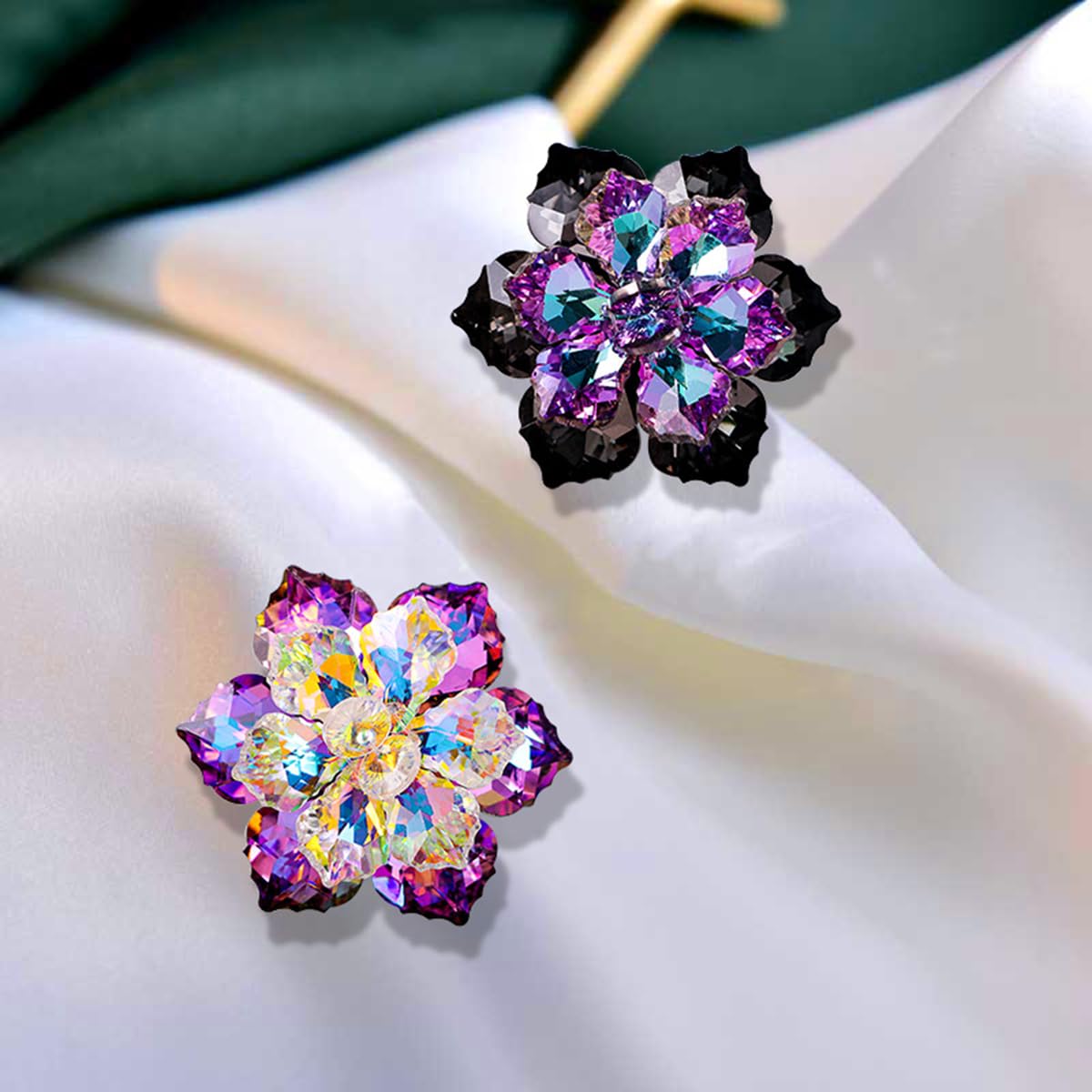 Rhinestone Sunflower Brooch Pin for Women Red Black Purple Large Flower Broochs Snowflake Brooch Marquise Wreath Brooches Jewelry