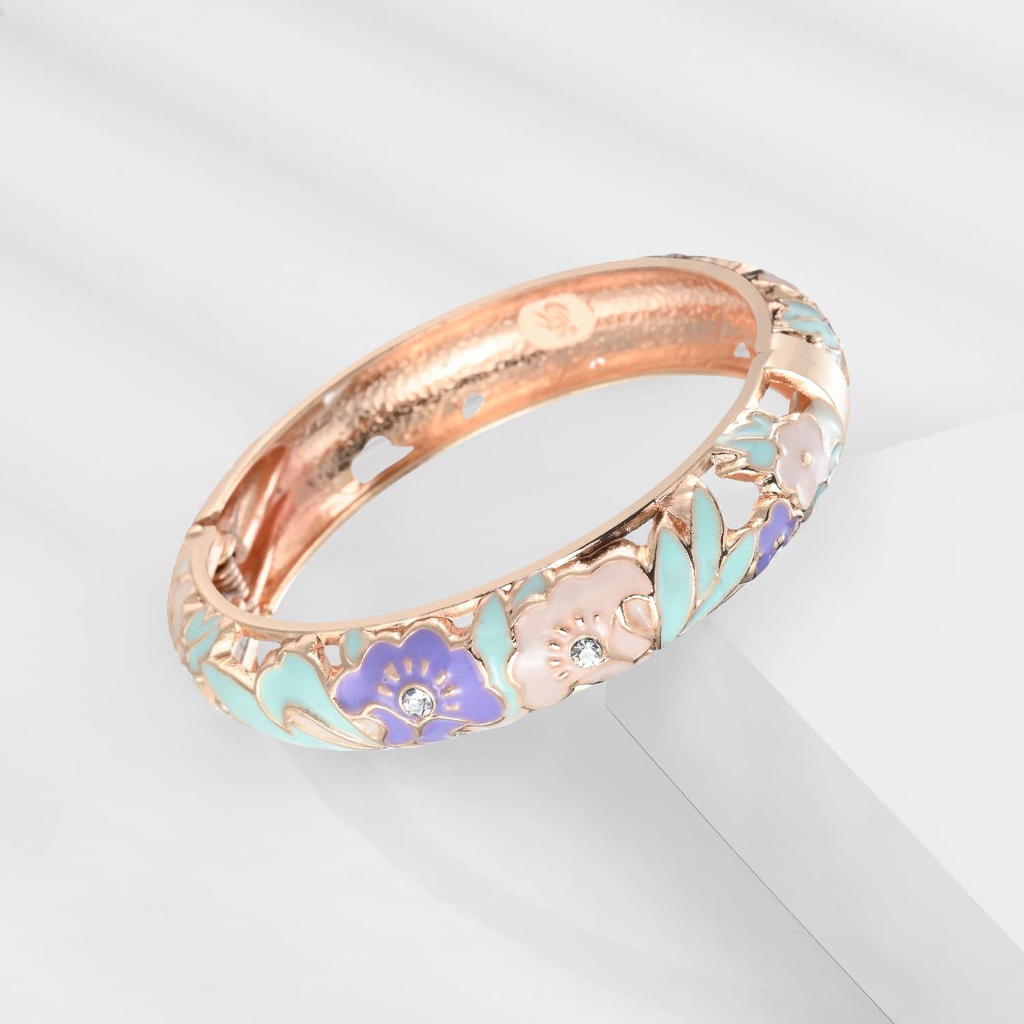 UJOY Vintage Jewelry Cloisonne Handcrafted Enameled Gorgeous Rhinestone Flower Hinged Cuff Bracelet Bangles Gifts 88A08-55A128 Cream White
