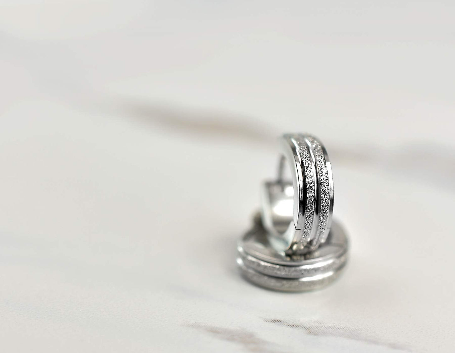 Stainless Steel Hoop Earrings For Men's Women's,Silver/Gold/Black/Blue Hypoallergenic Round Huggie Earrings,Fashion Punk Earrings Piercing Jewelry,Simple Stylish Loop Earring,Gift for Him Her Birthday