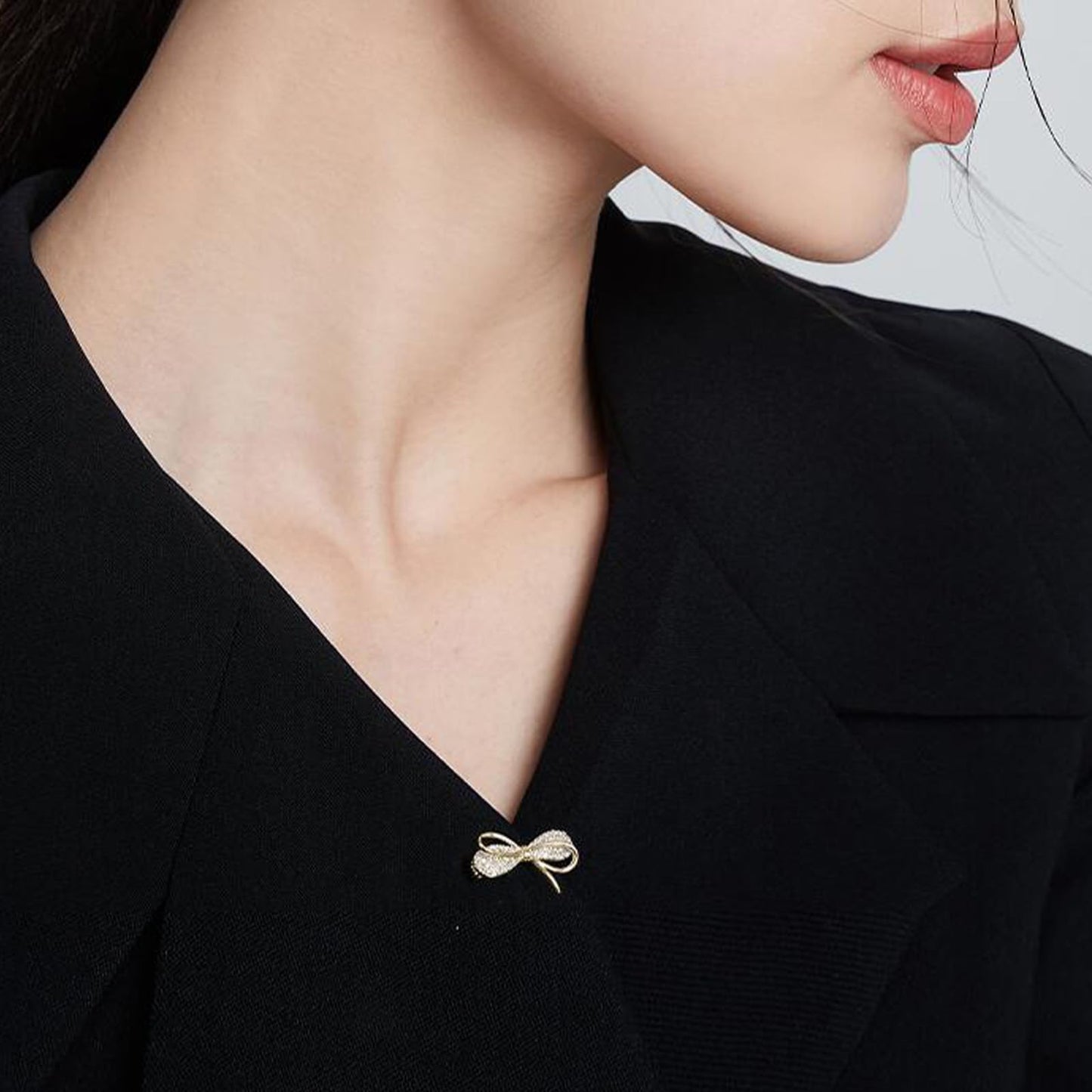 HETICA Women Animal Floral Brooch Pin Accessory Perfect as a Gift for Anniversary Celebrations, Parties, Or Everyday Wear (Bow)
