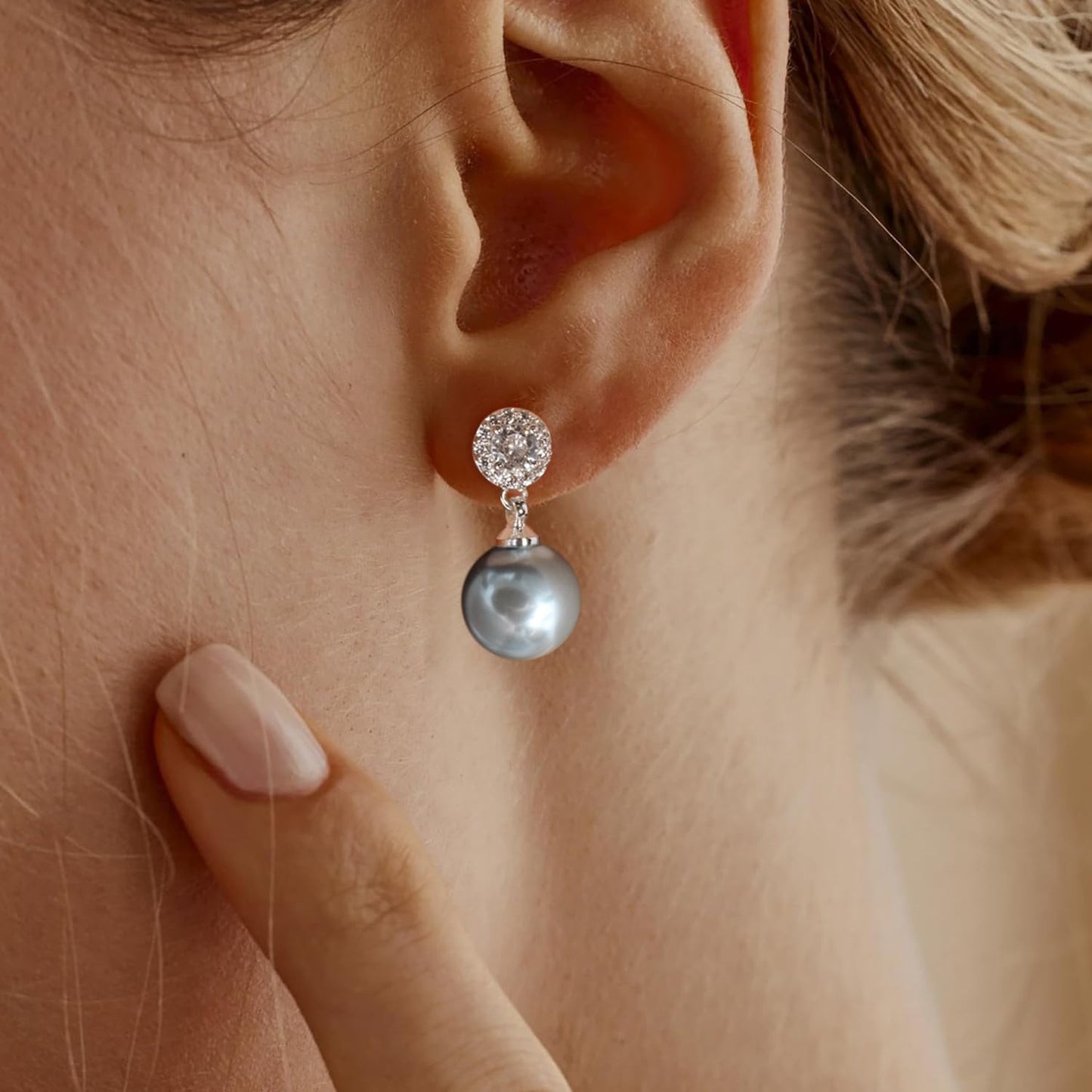 Elegant Imitation Diamond Pearl Drop Earrings Bride Bridesmiad Dangle Pearl Earrings for Women Wedding Party Everyday Wear (Grey)