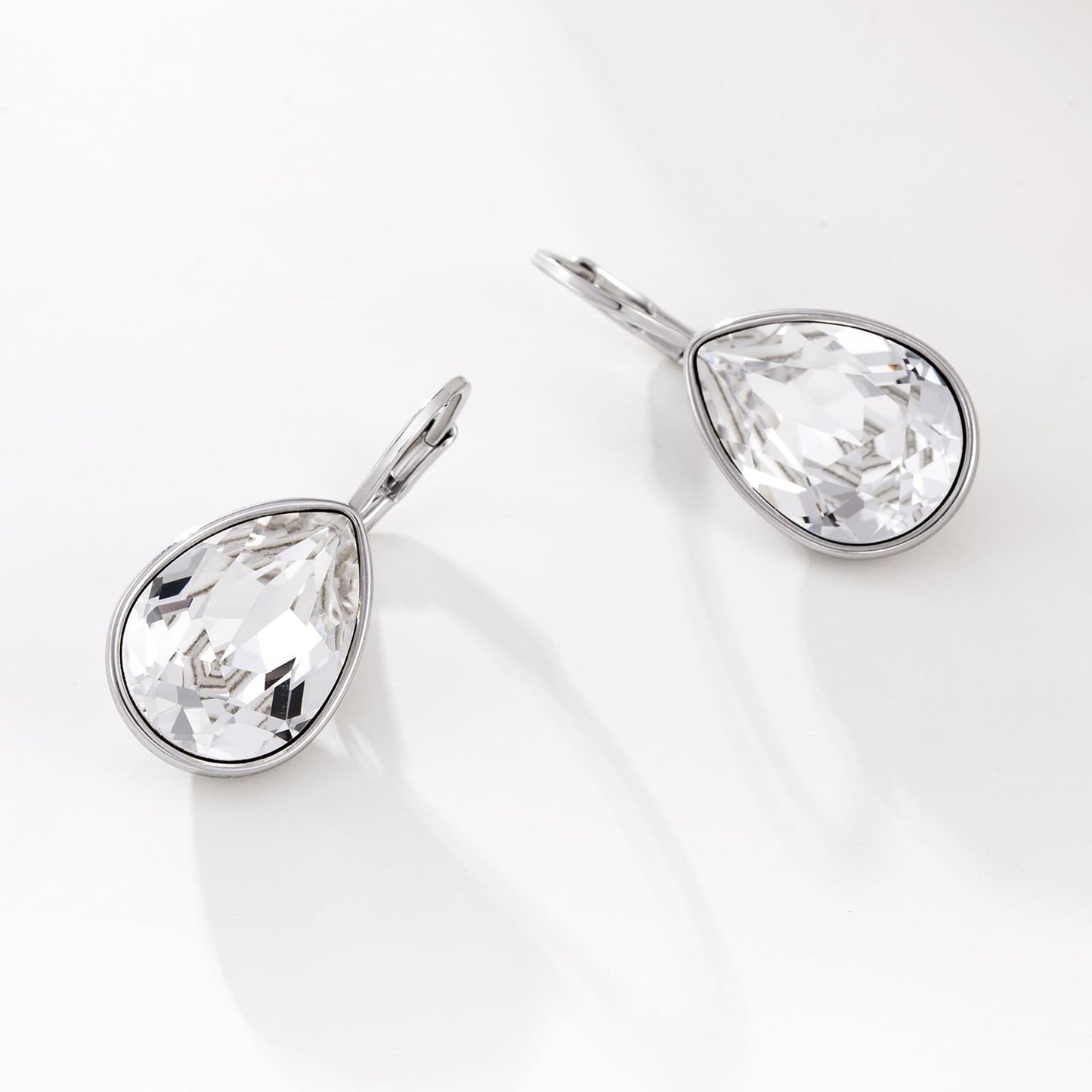 Xuping Jewelry Huggies Crystal Teardrop Earrings for Women Clear Crystals Leverback Silver Earring Fashion Party Jewelry Gifts (White)