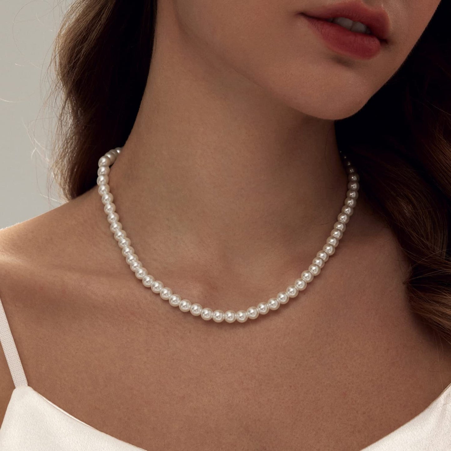 Zeffy Pearl Necklace Set for Women, 6+8MM Dainty Round Imitation Pearl Choker Necklace Set of 2, Wedding Pearl Necklace Delicate Jewelry for Women Simple Bridesmaid Jewelry Gifts