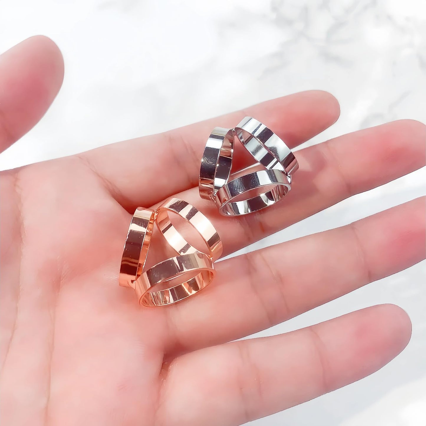 SYWDUDUCLT 2 Pcs Scarf Rings For Women,Simple Triple Metal Scarf Buckle, Rose Gold/Silver
