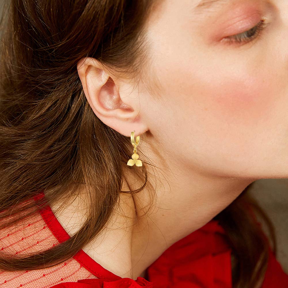 Flower Hoop Earrings Dangle Drop Hoop Earrings With Small Charm for Women Vintage Huggie Hoops Elegant Dangling Jewelry