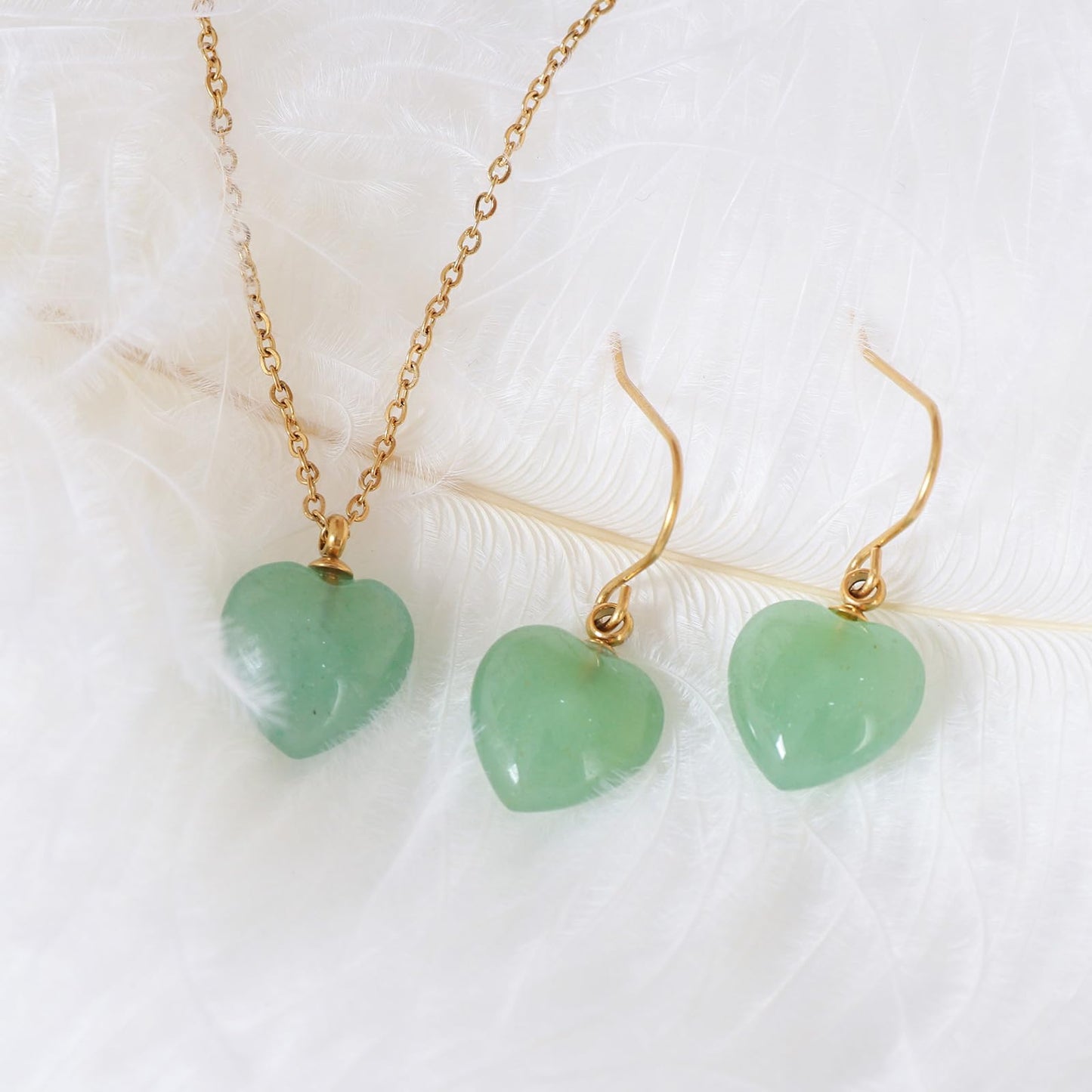 TaYolnFaSo Natural Heart Green Aventurine Jewelry Set for Women 18K Gold Plated Dainty Cute Green Aventurine Earrings and Necklace Set Birthday Gifts