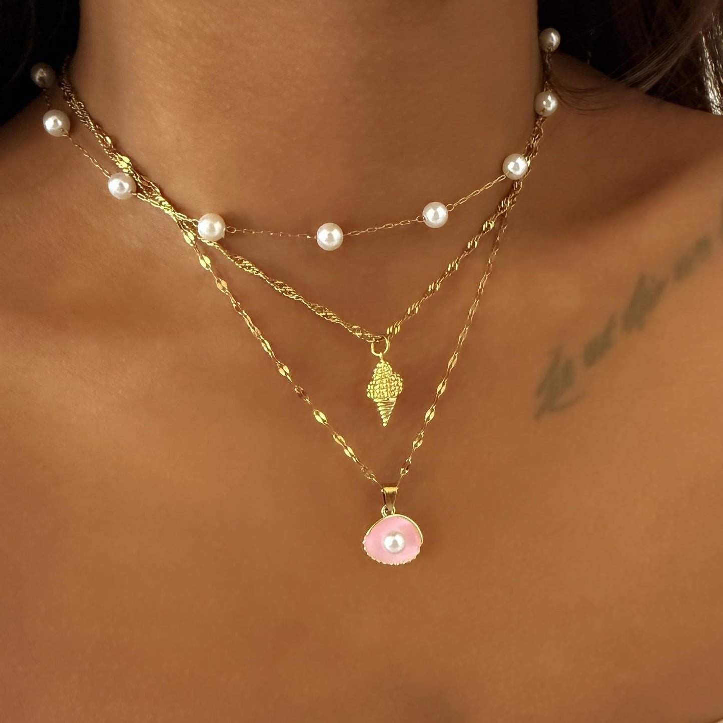Trendy Stainless Steel Gold Plated Charm Necklace with Heart Pearl Pepper Conch Ceramic Pendant Necklace for Women Collares Chokers Jewelry (Pearl)