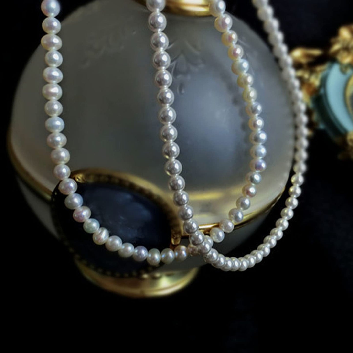 Luxval Pearl Necklaces Choker for Women, 6MM Cream White Pearl Jewelry, 14K Silver Plated Handmade Dainty Toggle Clasp Necklace for Women Jewelry Gifts, 18"