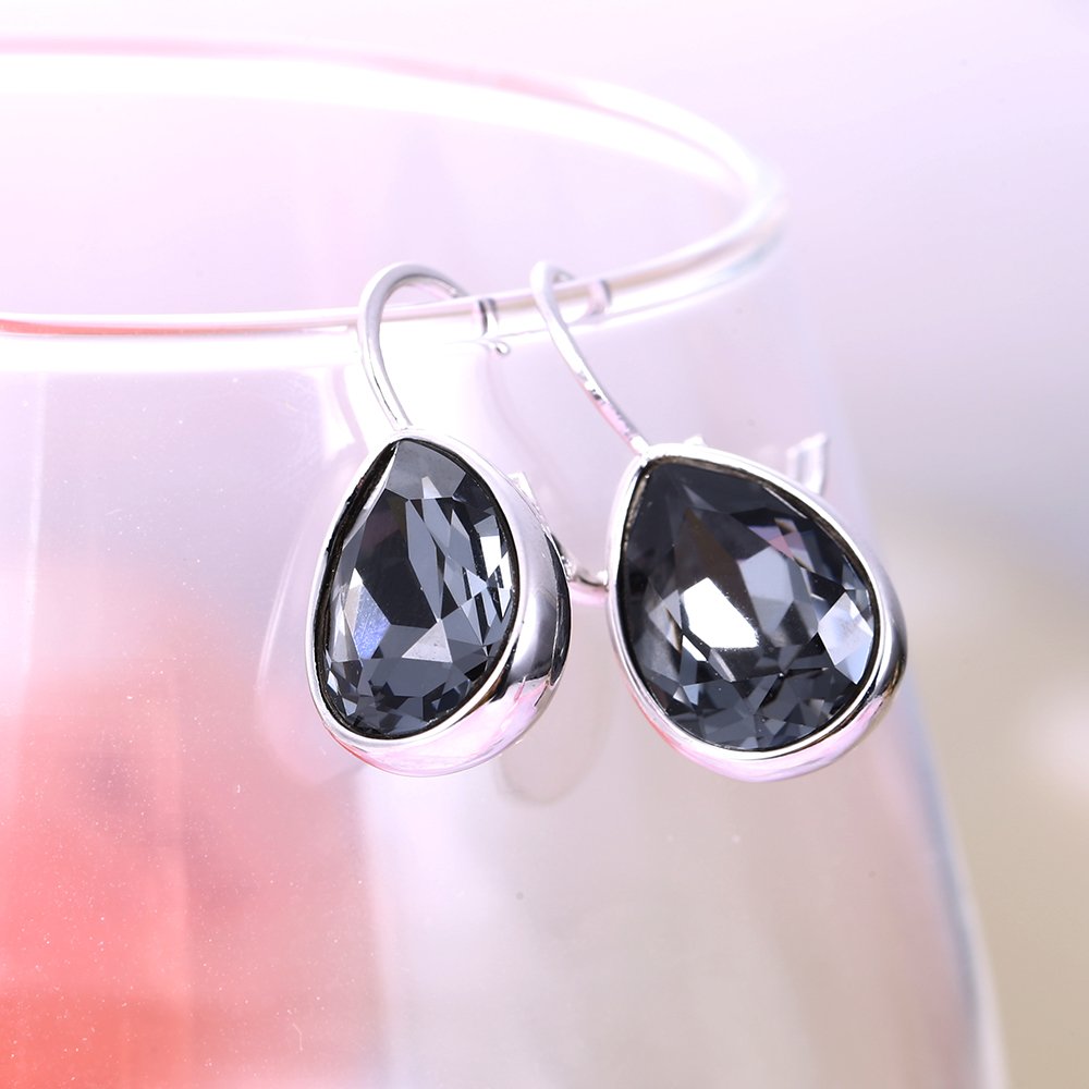 Xuping Jewelry Fashion Huggies Crystal Earring for Women (Black)