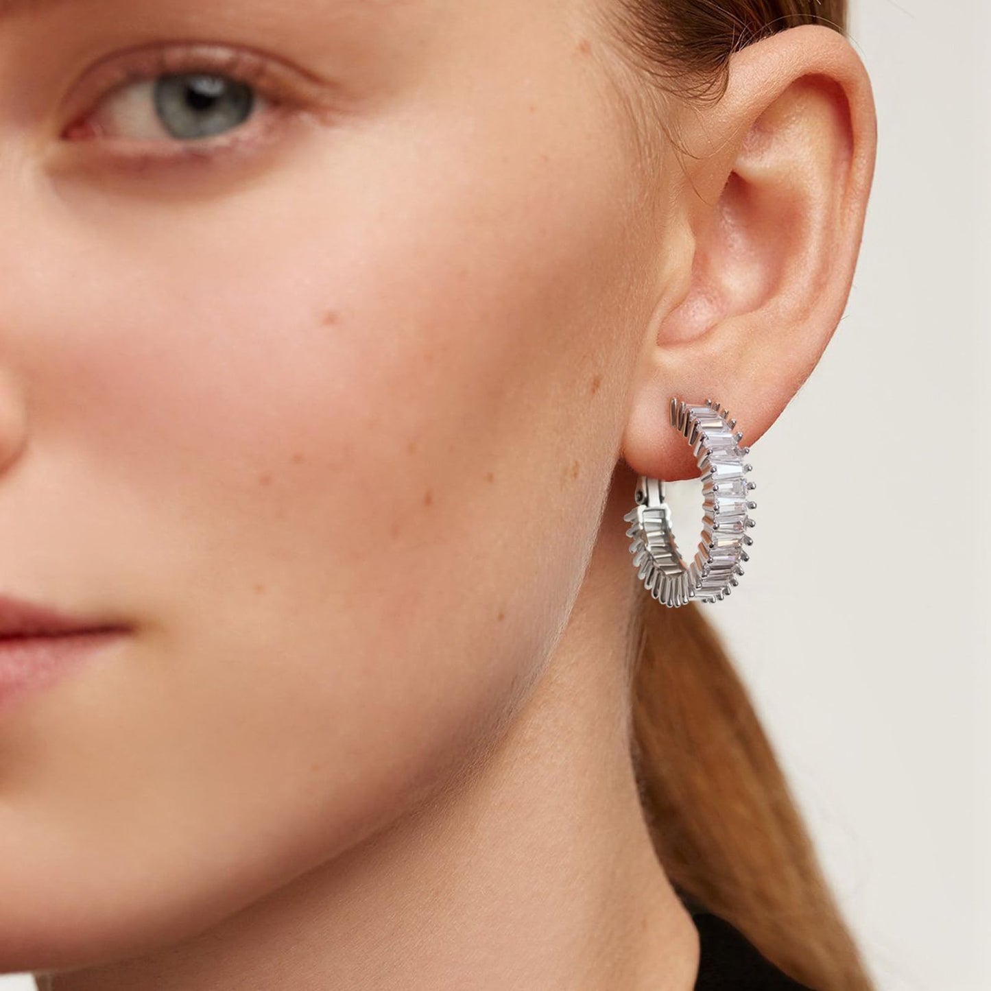 GLOQUAT CZ Silver Plated Hoop Earrings 925 Sterling Silver Post Hoops Cubic Zirconia Earrings for Women Vintage Hoop Fashion Round Circle Rhinestone Hoops Earring for Women 25mm