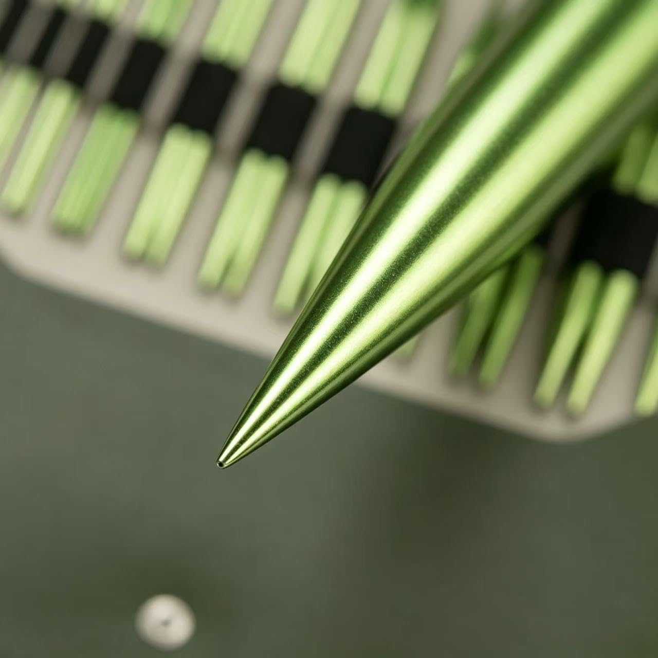Hzkokon Knitting Needles Set Interchangeable Aluminum Circular Knitting Needles Set 13 Pairs of 4 Inch Premium Aluminum Needles & Accessories Green