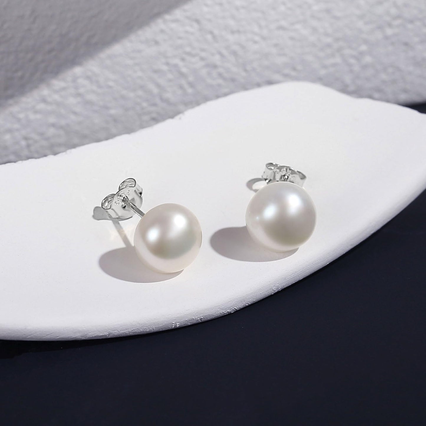 YAMI Pearl Earrings, 925 Sterling Silver Stud Earrings, Freshwater Cultured Pearl, Classic & Elegant, White Gold Plated Hypoallergenic Jewelry Gifts for Women, White 9-9.5MM