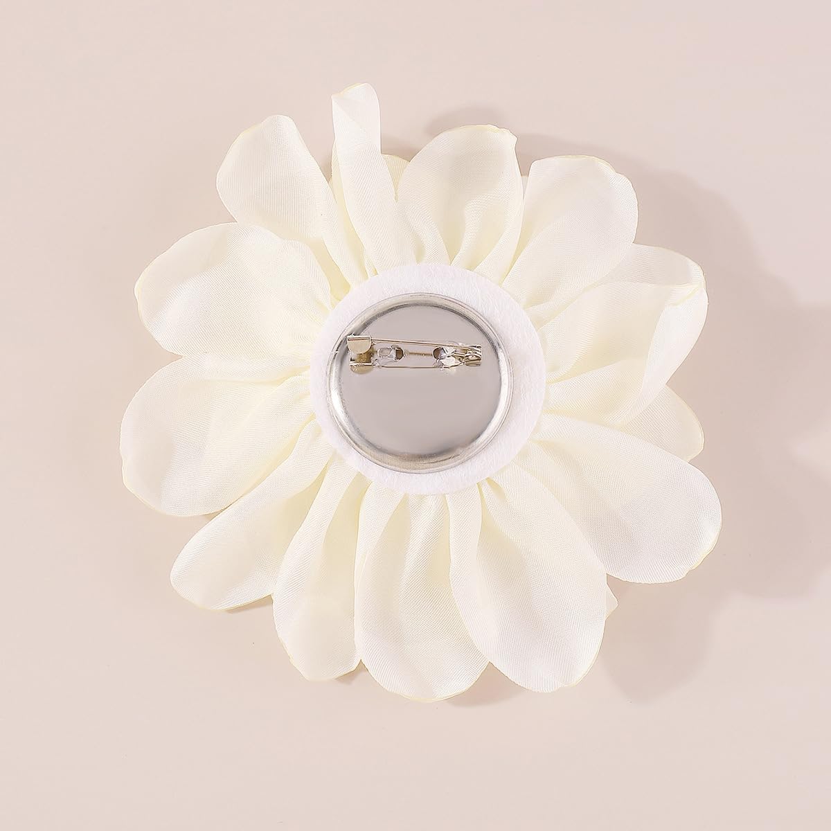 Elegant Large Cloth Flower Brooches Big Camellia Flower Pin for Women Dainty Cloth Fabric Rose Brooches Dress Skirt Scarf Hat Pins Clothing Decoration Accessories (white)
