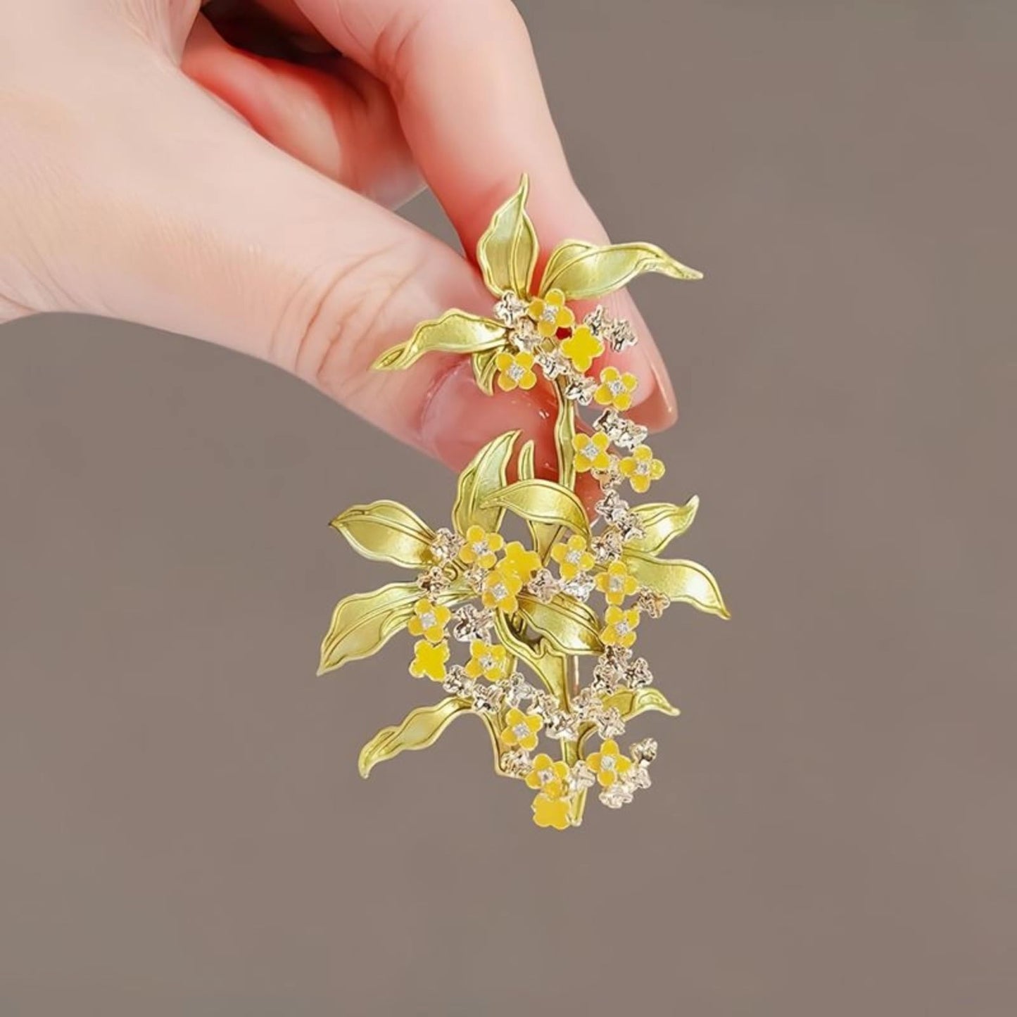 Elegant Flower Brooch for Women, Vintage Premium Enamel Boutonniere, Coat and Suit Pendant Necklace, Jasmine Magnolia Lily Osmanthus Designs (Osmanthus)