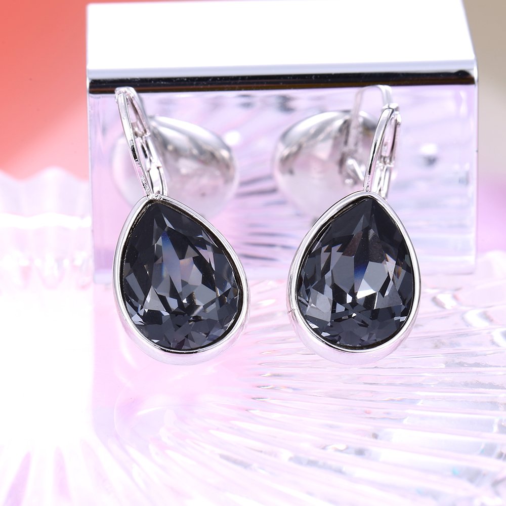 Xuping Jewelry Fashion Huggies Crystal Earring for Women (Black)