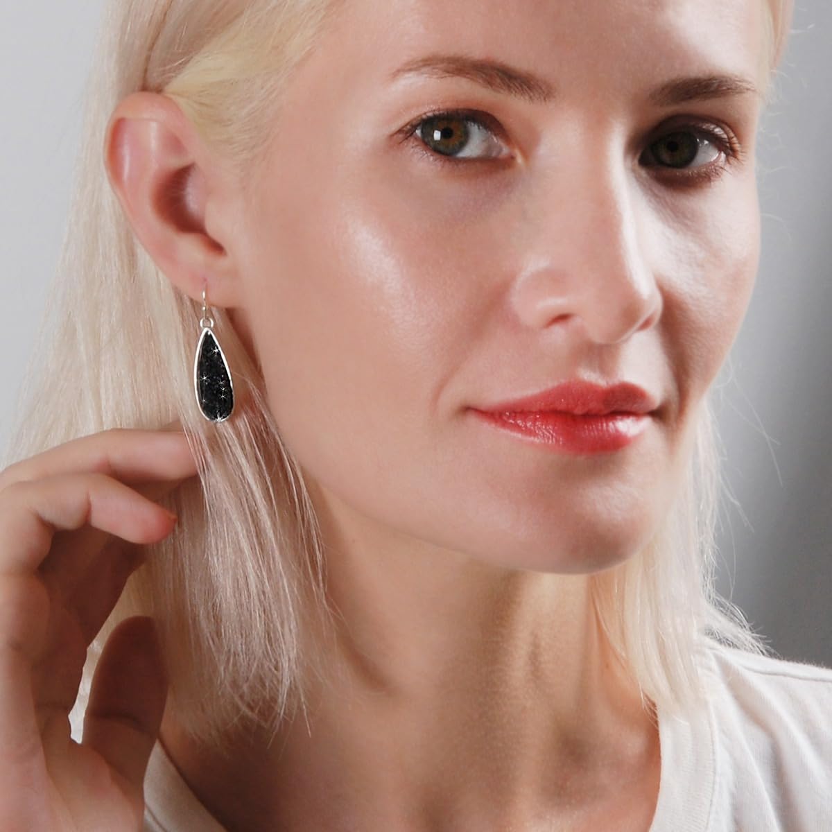 Black and Silver Tone Earrings for Women - Black Dangle Earrings for Women, Simulated Druzy Hanging Teardrop Dangles, Bohemian Silver Tone Sparkly Boho Long Tear Drops, Elegant Dangling Dangly Drop