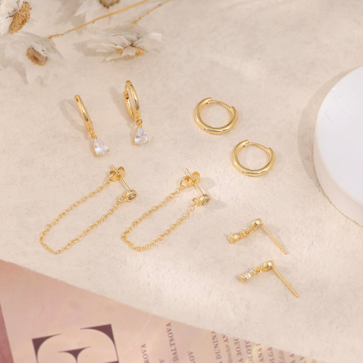SELFROSE Gold Earrings Set For Women,Dainty Huggie Earring Stack 14K Gold Plated Chain Earrings Hypoallergenic Drop Dangle Earrings for Women Trendy Cute Fashion Small Hoops Fashion Jewelry