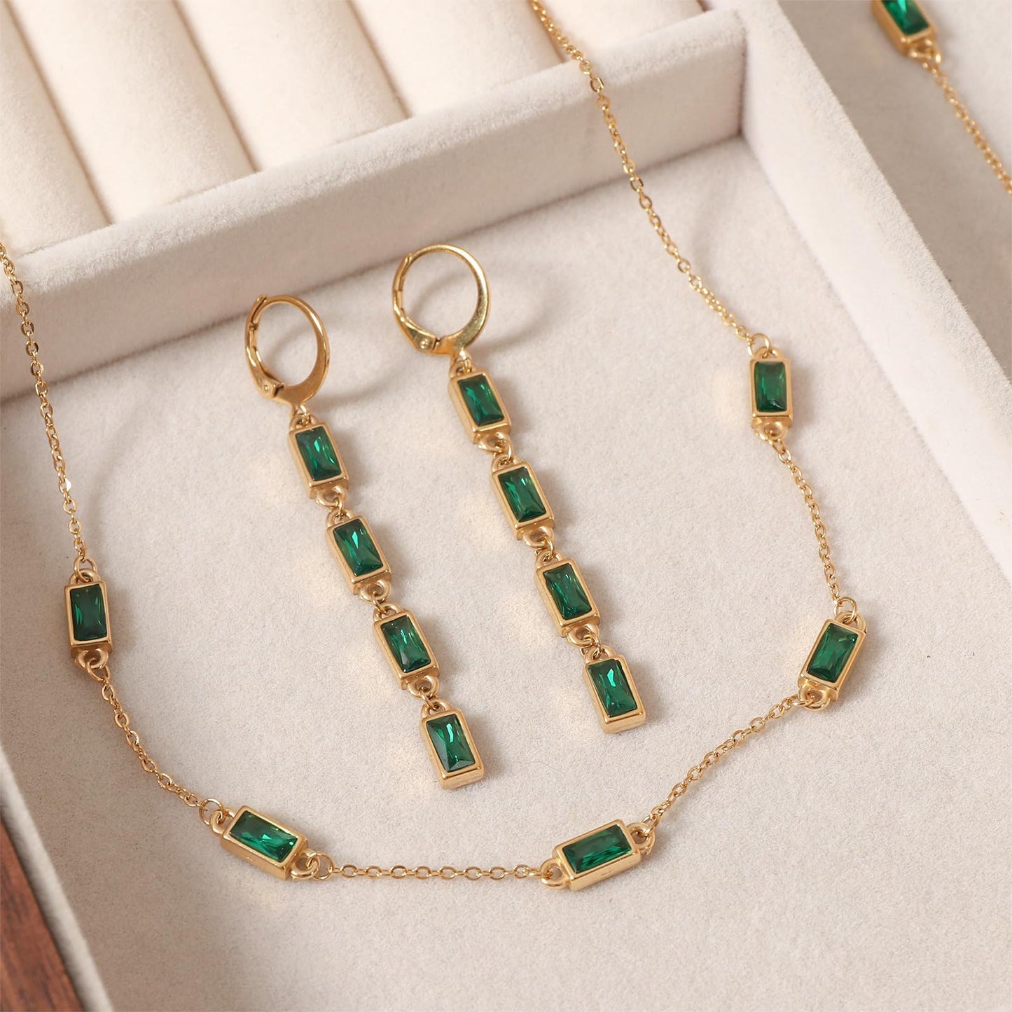 TaYolnFaSo Simulated Emerald Cut Necklace Earring for Women Green Cubic Zirconia Jewelry Set May Birthstone Gift Rectangle Emerald Green Jewelry Gift for Wife Girlfriend Mother