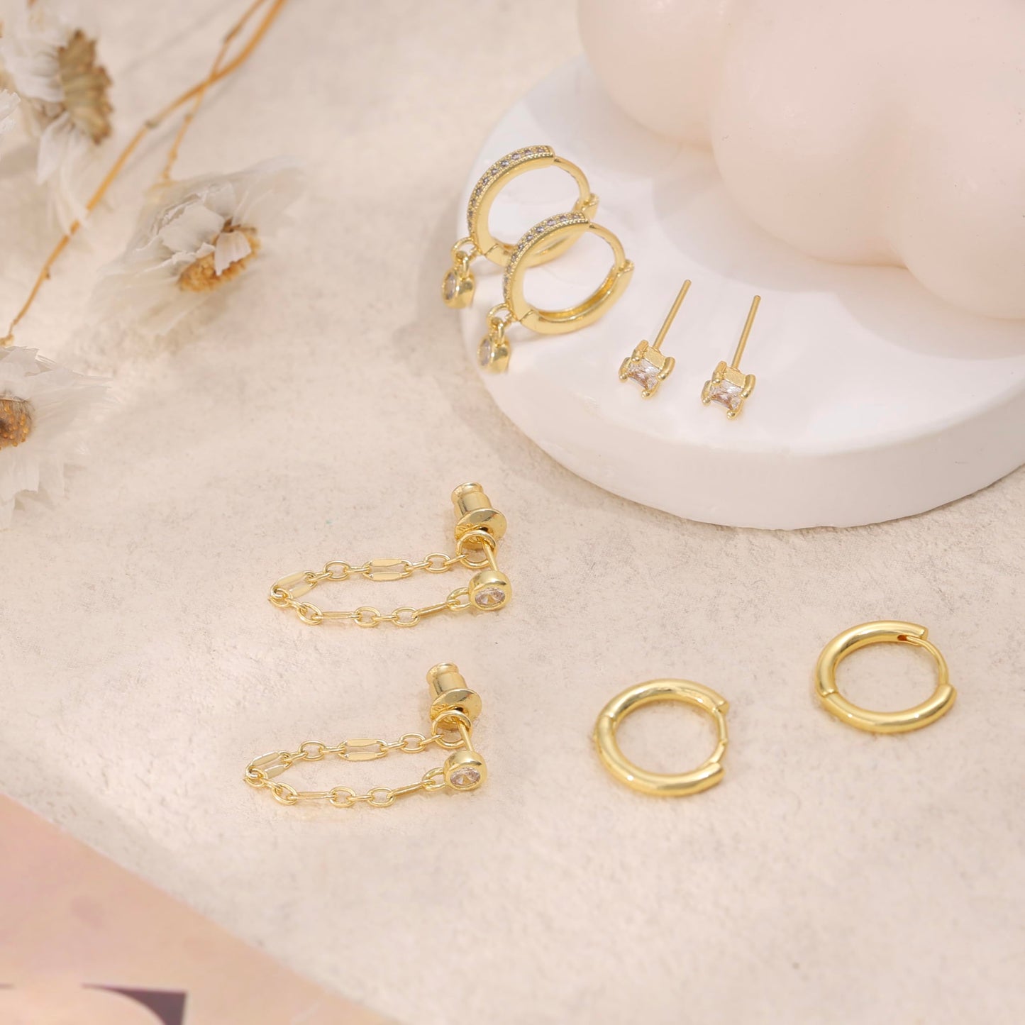 SELFROSE Gold Earrings Set For Women,Dainty Huggie Earring Stack 14K Gold Plated Chain Earrings Hypoallergenic Drop Dangle Earrings for Women Trendy Cute Fashion Small Hoops Fashion Jewelry