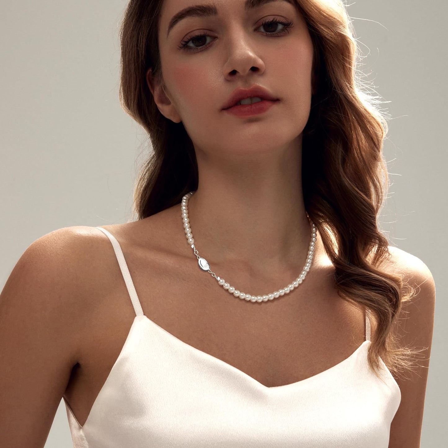 Zeffy Pearl Necklace for Women, 6MM Dainty Round Imitation Pearl Necklace Wedding Delicate Jewelry for Women Simple Bridesmaid Jewelry Gifts