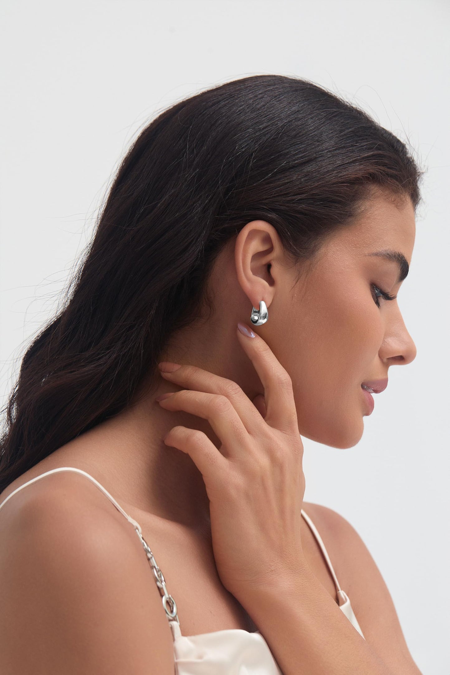 Small Chunky Hoop Earrings for Women 14k Real Gold Plated 925 Sterling Silver Post Small Oval Hoop Earrings Hypoallergenic Thick Huggie Hoops Earrings Jewelry Gifts for Women (silver)
